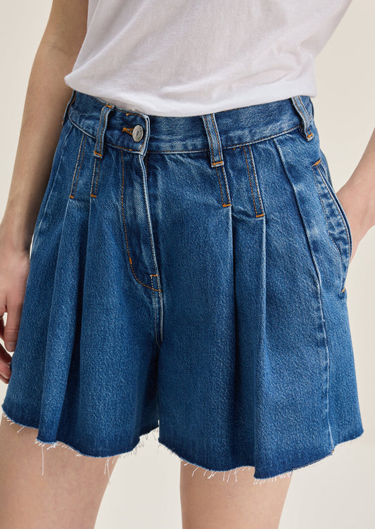 Refreshing and versatile retro blue shorts