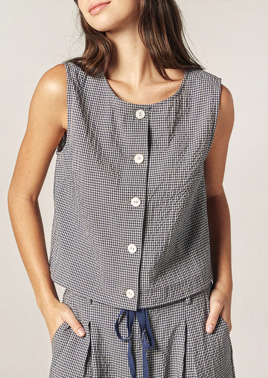 Minimalist gray-toned versatile cotton top