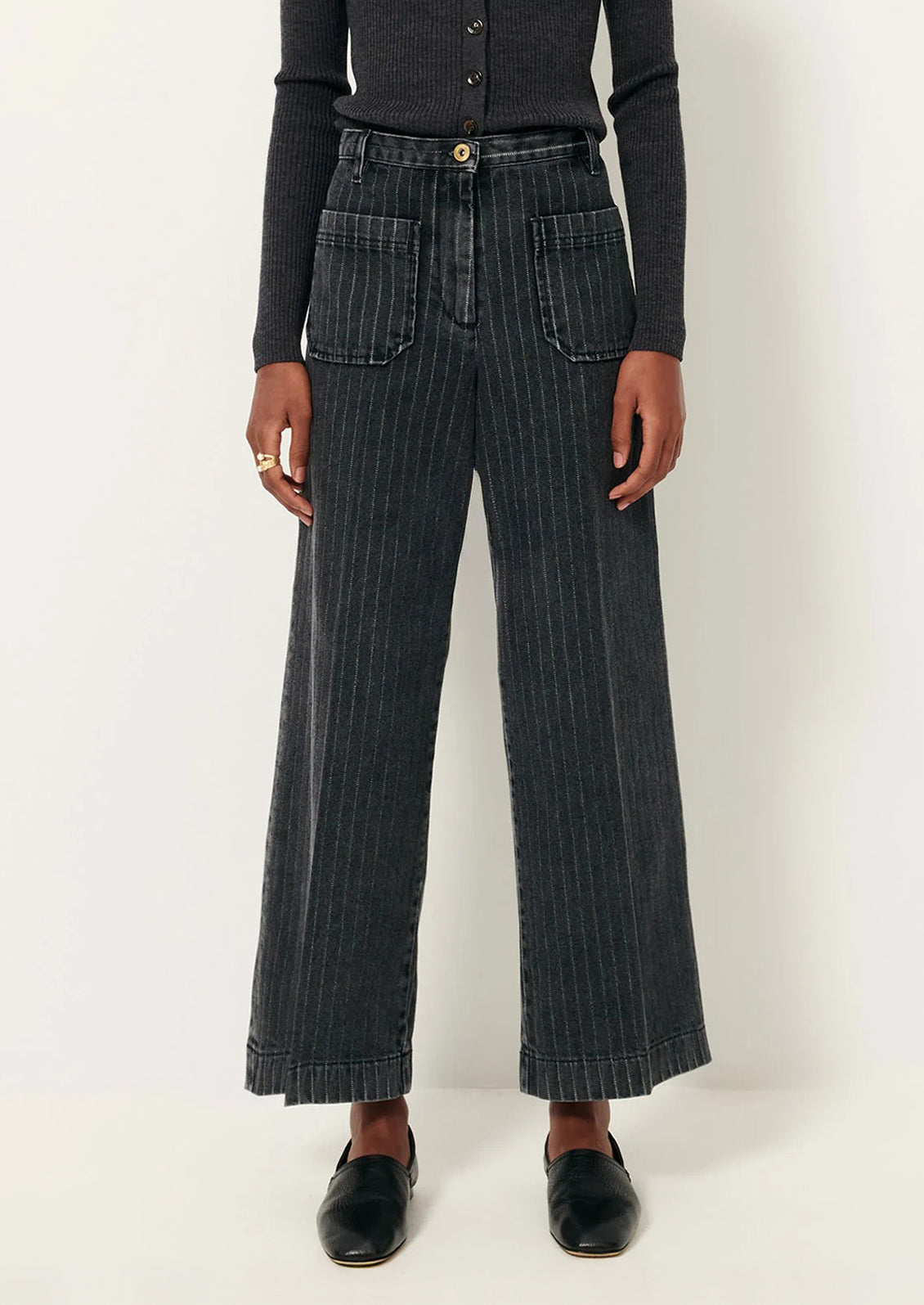 Comfortable trousers made of pure cotton breathable fabric