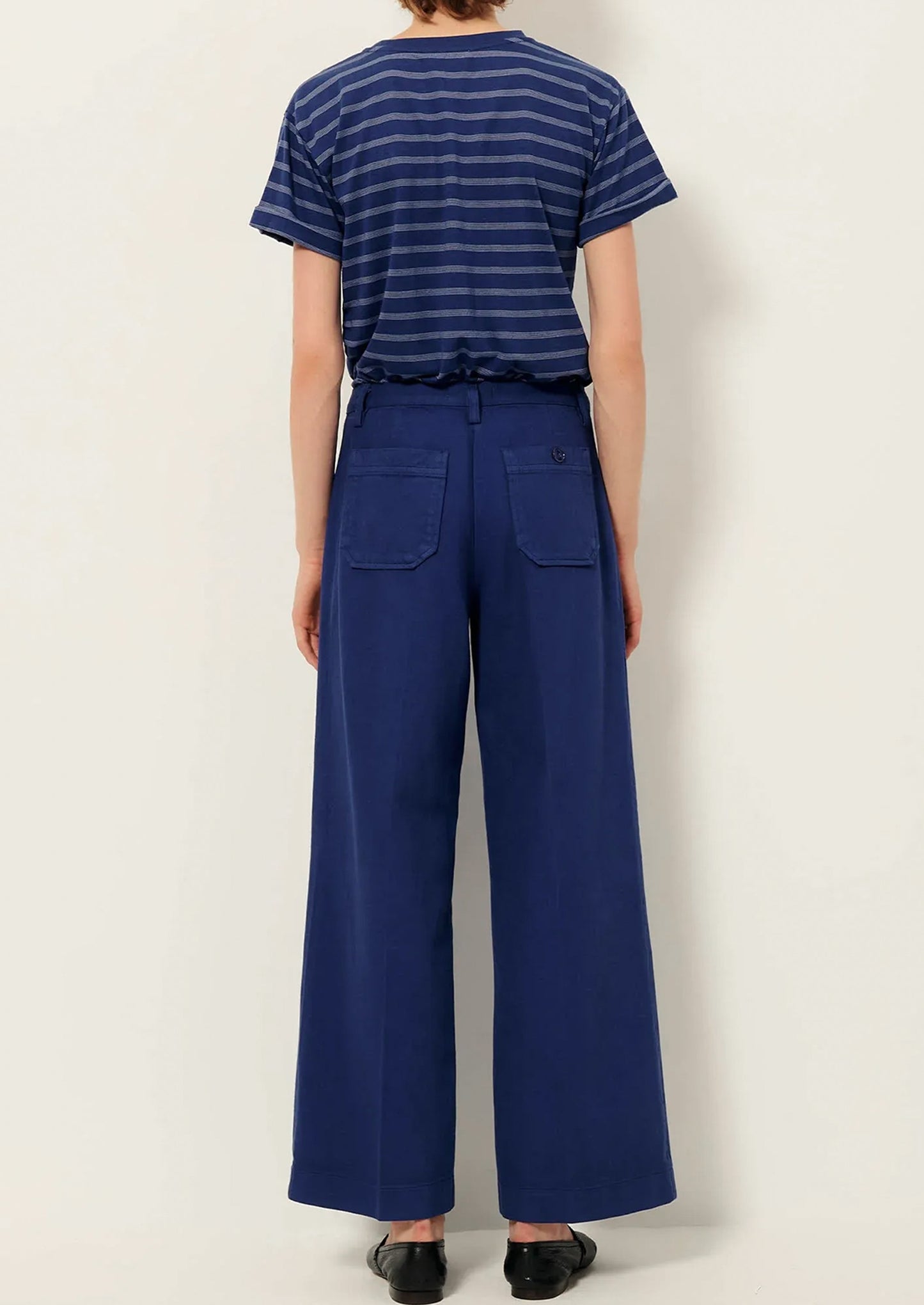 Comfortable trousers made of pure cotton breathable fabric